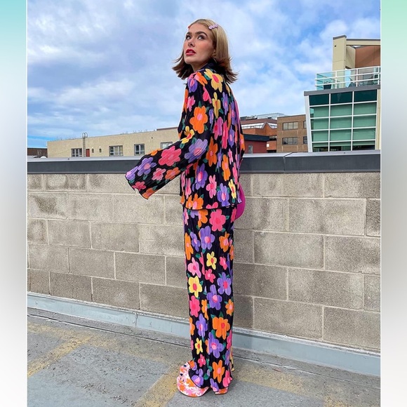 Colorful 2piece set! - Picture 3 of 6